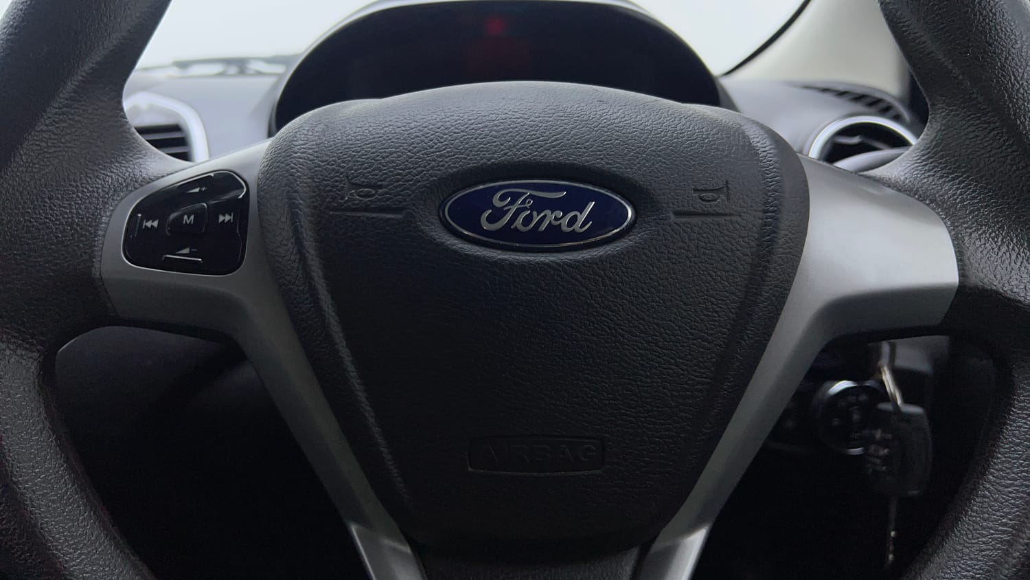 Used 2016 Ford Figo Titanium 1.2 Ti-VCT Petrol Manual top_features Steering mounted controls