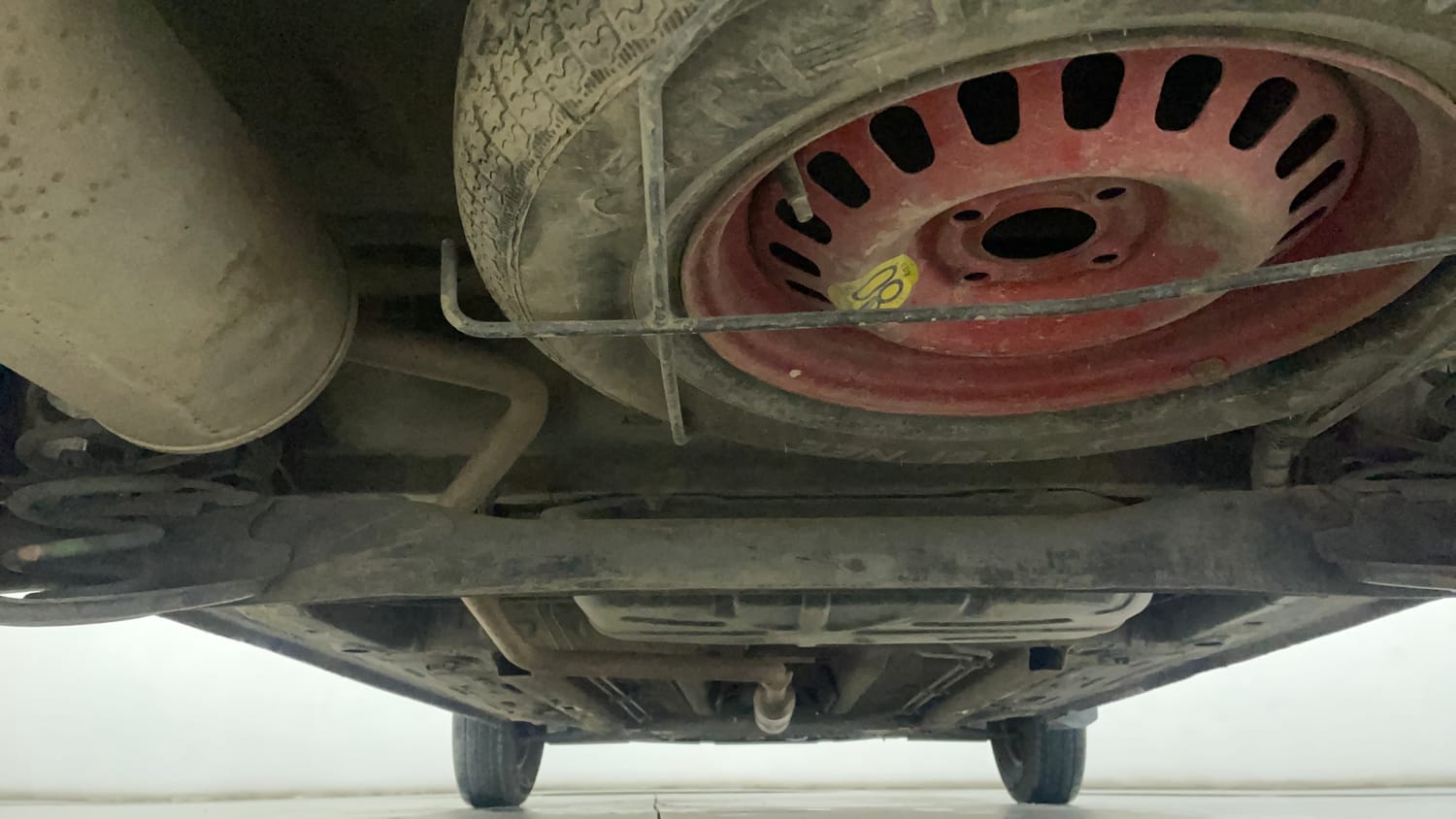 Used 2019 Renault Triber RXZ Petrol Manual extra REAR UNDERBODY VIEW (TAKEN FROM REAR)