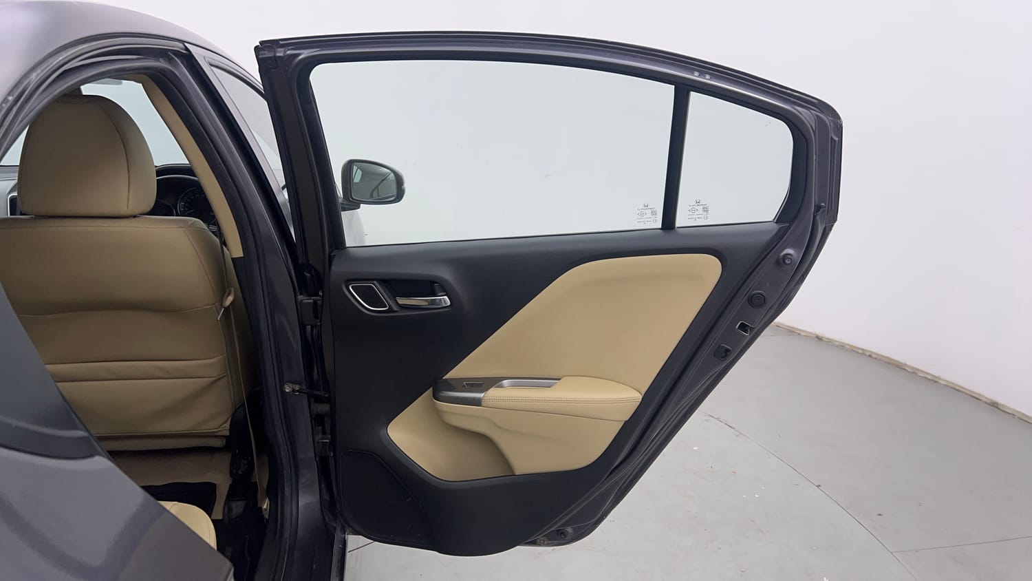 Used 2018 Honda City VX Petrol Petrol Manual interior RIGHT REAR DOOR OPEN VIEW