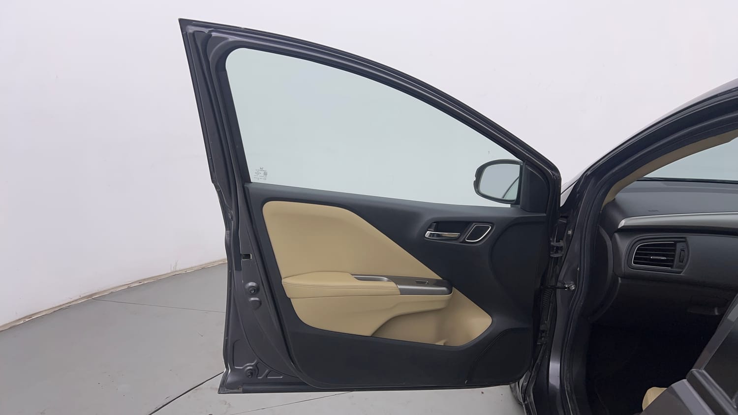 Used 2018 Honda City VX Petrol Petrol Manual interior LEFT FRONT DOOR OPEN VIEW