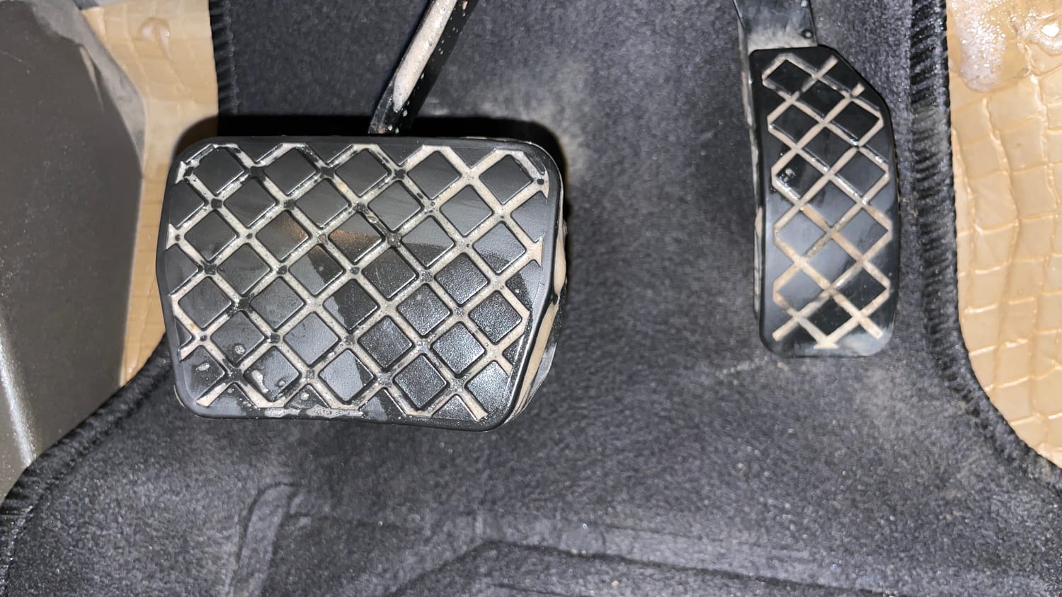 Used 2015 Volkswagen Vento Highline Diesel AT Diesel Automatic interior PEDALS VIEW