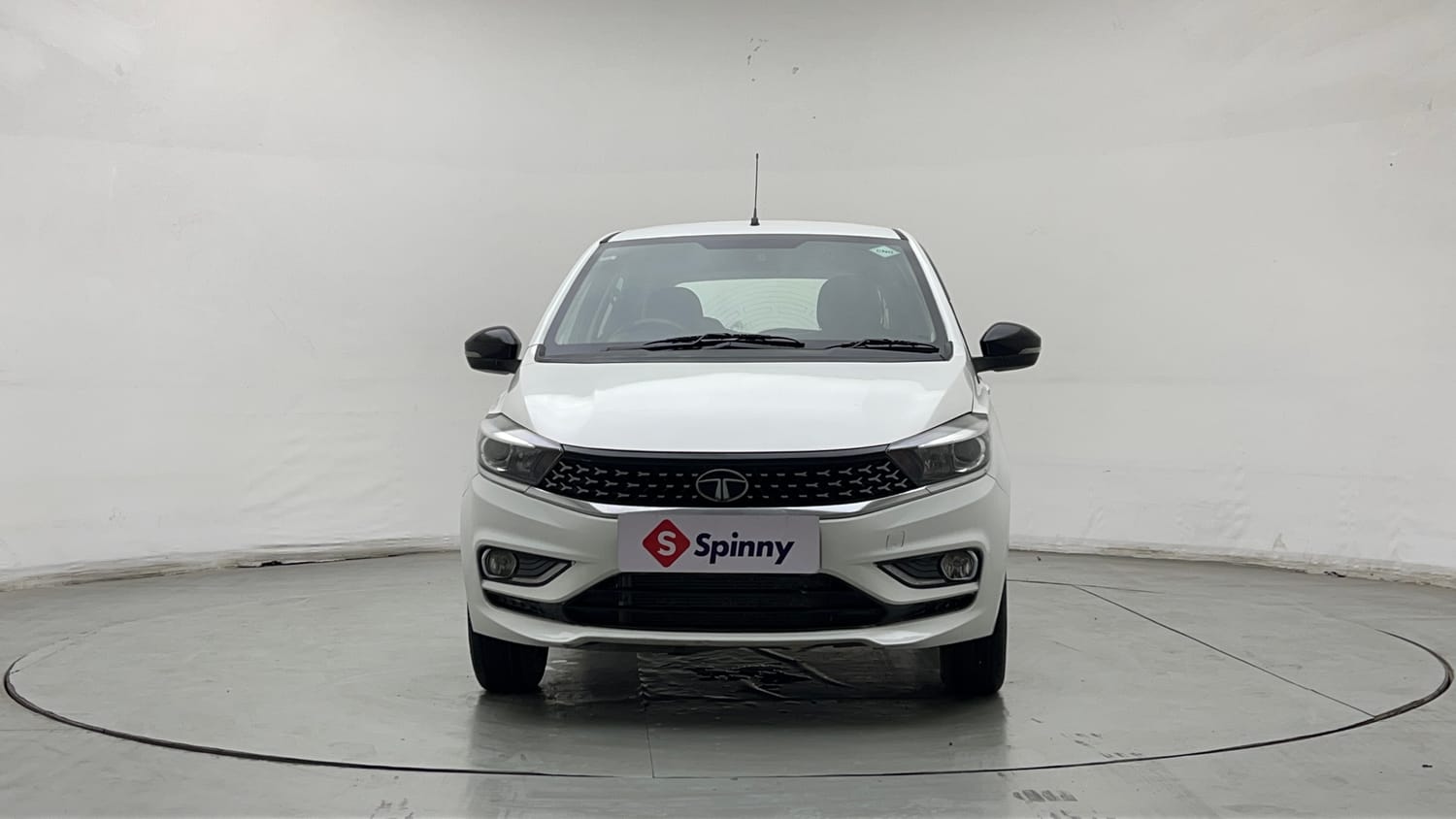 Used 2022 Tata Tiago XZ Plus CNG Cng Manual exterior FRONT VIEW