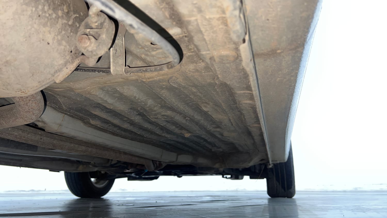 Used 2023 Honda Amaze S 1.2 Petrol CVT Petrol Automatic extra REAR RIGHT UNDERBODY VIEW