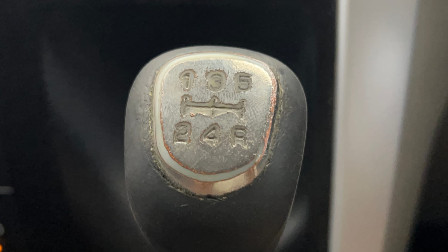 Used 2019 Mahindra KUV100 K8 D 6 STR Diesel Manual interior GEAR  KNOB VIEW