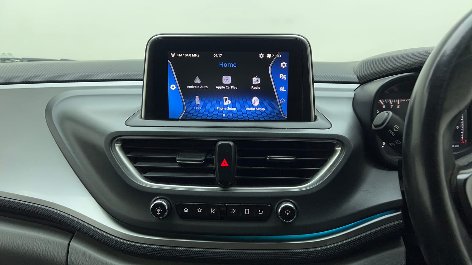 2020 Tata Altroz XZ Petrol-44