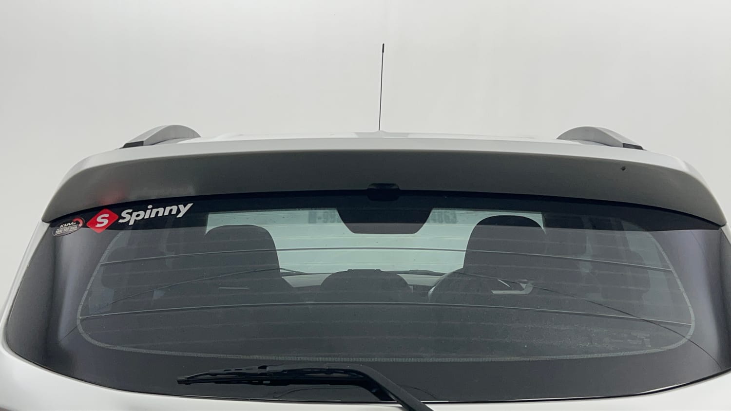 Used 2019 Mahindra KUV100 K8 D 6 STR Diesel Manual top_features Rear defogger