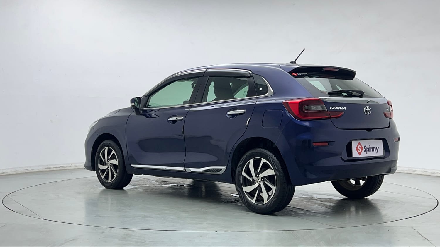 2022 Toyota Glanza V-2