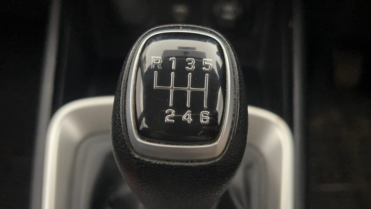 Used 2019 hyundai Venue S 1.0 Turbo Petrol Petrol Manual interior GEAR  KNOB VIEW