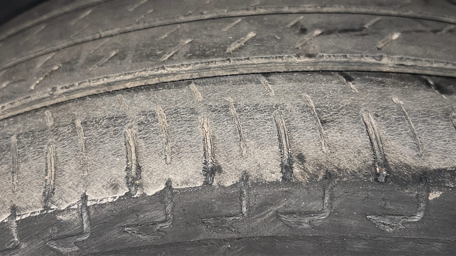 Used 2018 Honda City VX Petrol Petrol Manual tyres LEFT FRONT TYRE TREAD VIEW