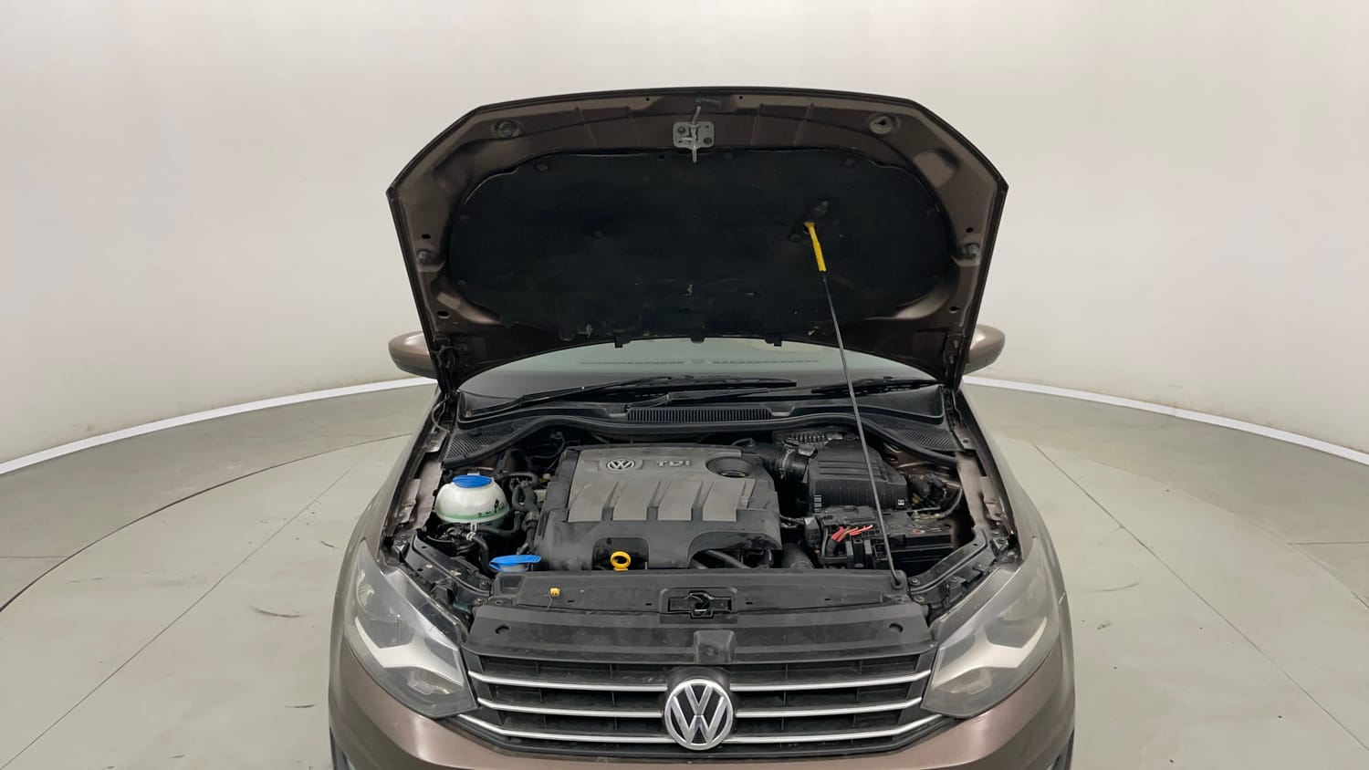 Used 2015 Volkswagen Vento Highline Diesel AT Diesel Automatic engine ENGINE & BONNET OPEN FRONT VIEW