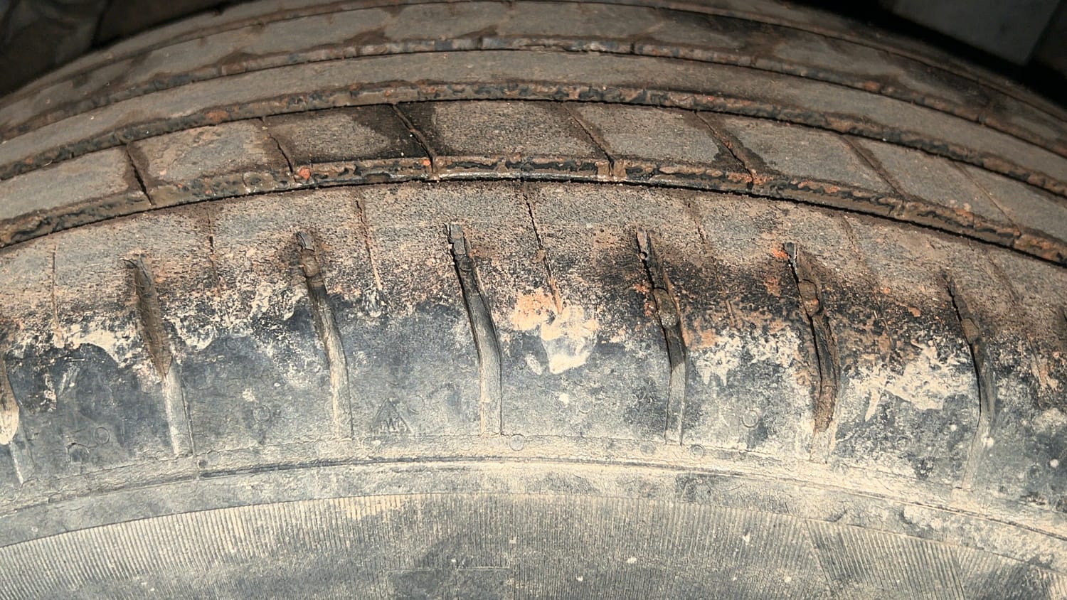 Used 2019 hyundai Venue S 1.0 Turbo Petrol Petrol Manual tyres LEFT REAR TYRE TREAD VIEW