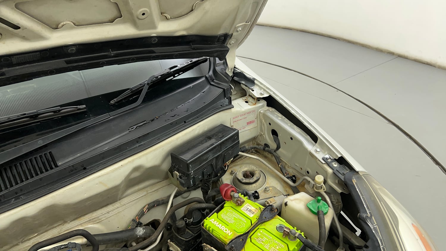 Used 2021 Maruti Suzuki Alto 800 LXi Petrol Manual engine ENGINE LEFT SIDE HINGE & APRON VIEW
