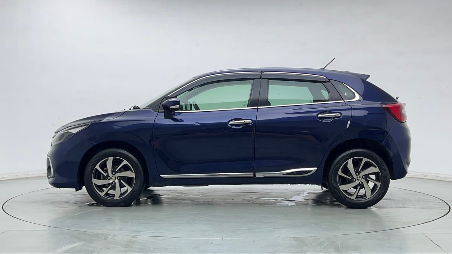 2022 Toyota Glanza V-1