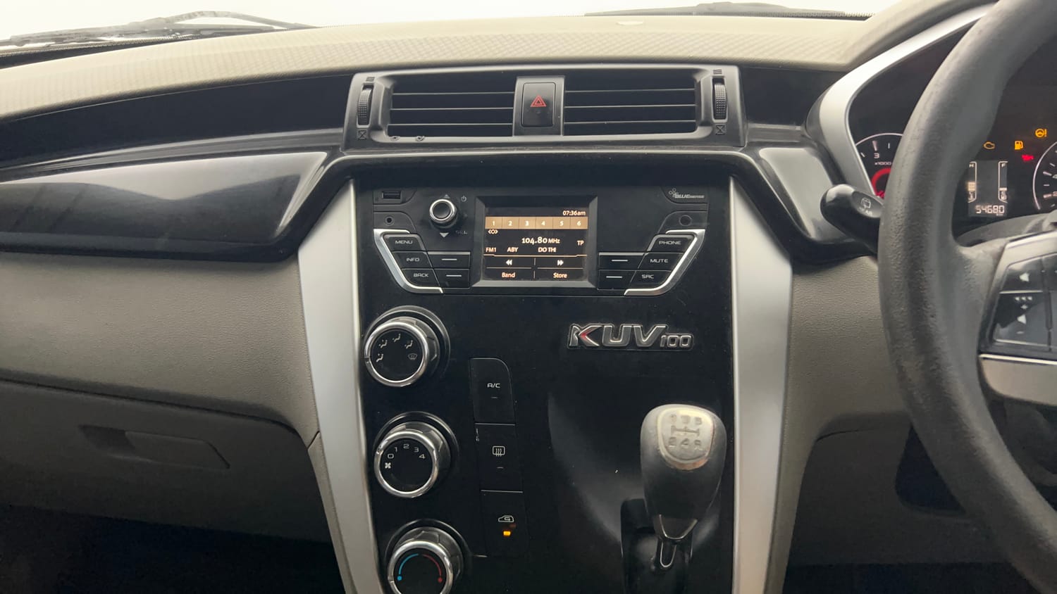 Used 2019 Mahindra KUV100 K8 D 6 STR Diesel Manual top_features Integrated (in-dash) music system