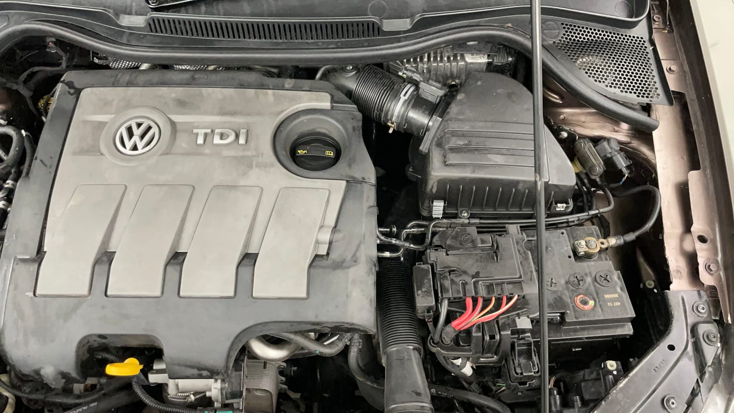 Used 2015 Volkswagen Vento Highline Diesel AT Diesel Automatic engine ENGINE LEFT SIDE VIEW