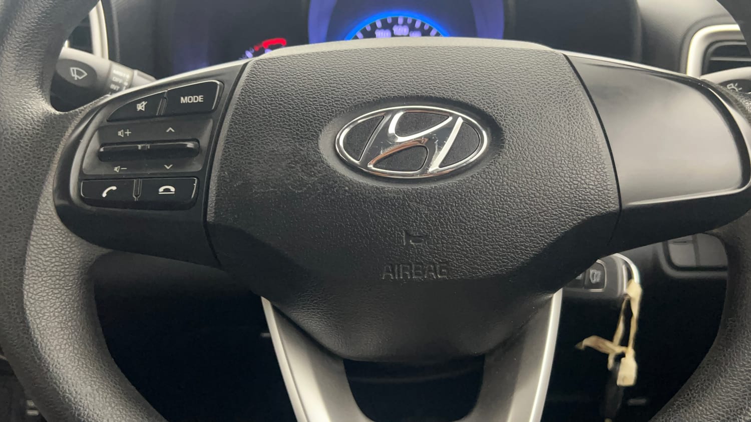 Used 2019 hyundai Venue S 1.0 Turbo Petrol Petrol Manual top_features Steering mounted controls