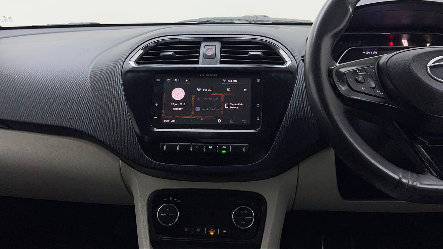 Used 2022 Tata Tiago XZ Plus CNG Cng Manual interior MUSIC SYSTEM & AC CONTROL VIEW