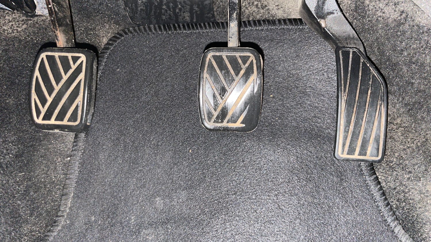 Used 2016 Maruti Suzuki Swift Lxi (O) Petrol Manual interior PEDALS VIEW