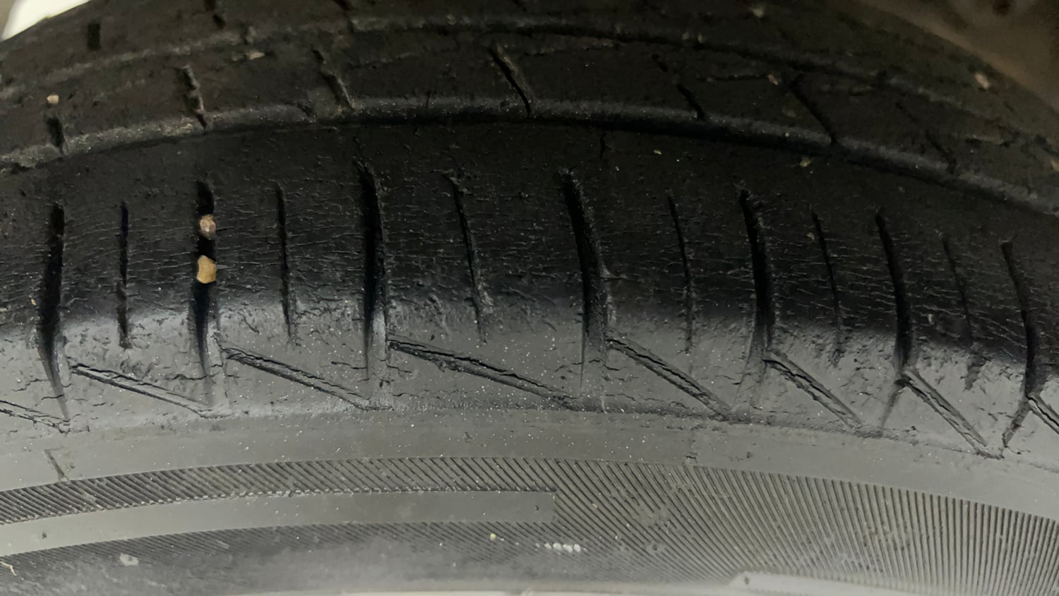 Used 2021 Maruti Suzuki Alto 800 LXi Petrol Manual tyres RIGHT REAR TYRE TREAD VIEW