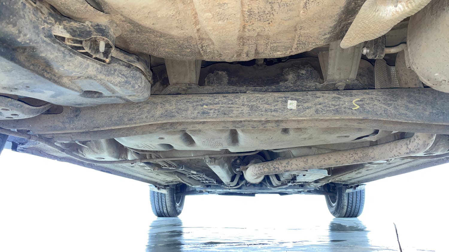 Used 2023 Kia Sonet X Line 1.5 Diesel AT Diesel Automatic extra REAR UNDERBODY VIEW (TAKEN FROM REAR)