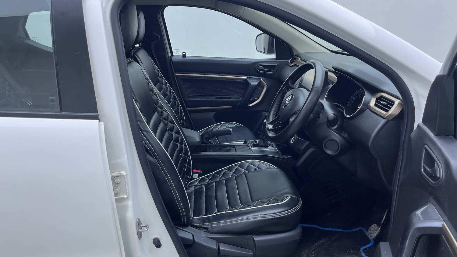 Used 2024 Renault Kiger RXT AMT Petrol Automatic interior RIGHT SIDE FRONT DOOR CABIN VIEW