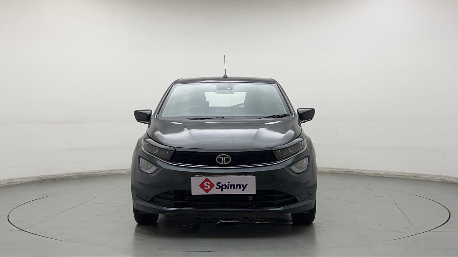 2020 Tata Altroz XZ Petrol-7