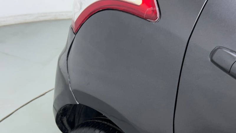 Used 2016 Maruti Suzuki Swift Lxi (O) Petrol Manual dents MINOR SCRATCH