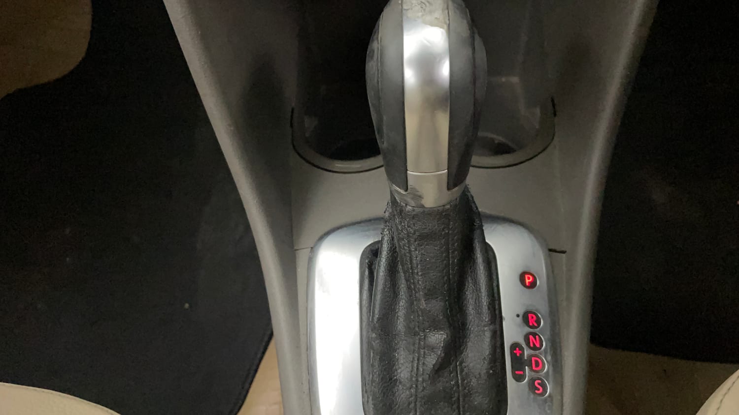 Used 2015 Volkswagen Vento Highline Diesel AT Diesel Automatic interior GEAR  KNOB VIEW