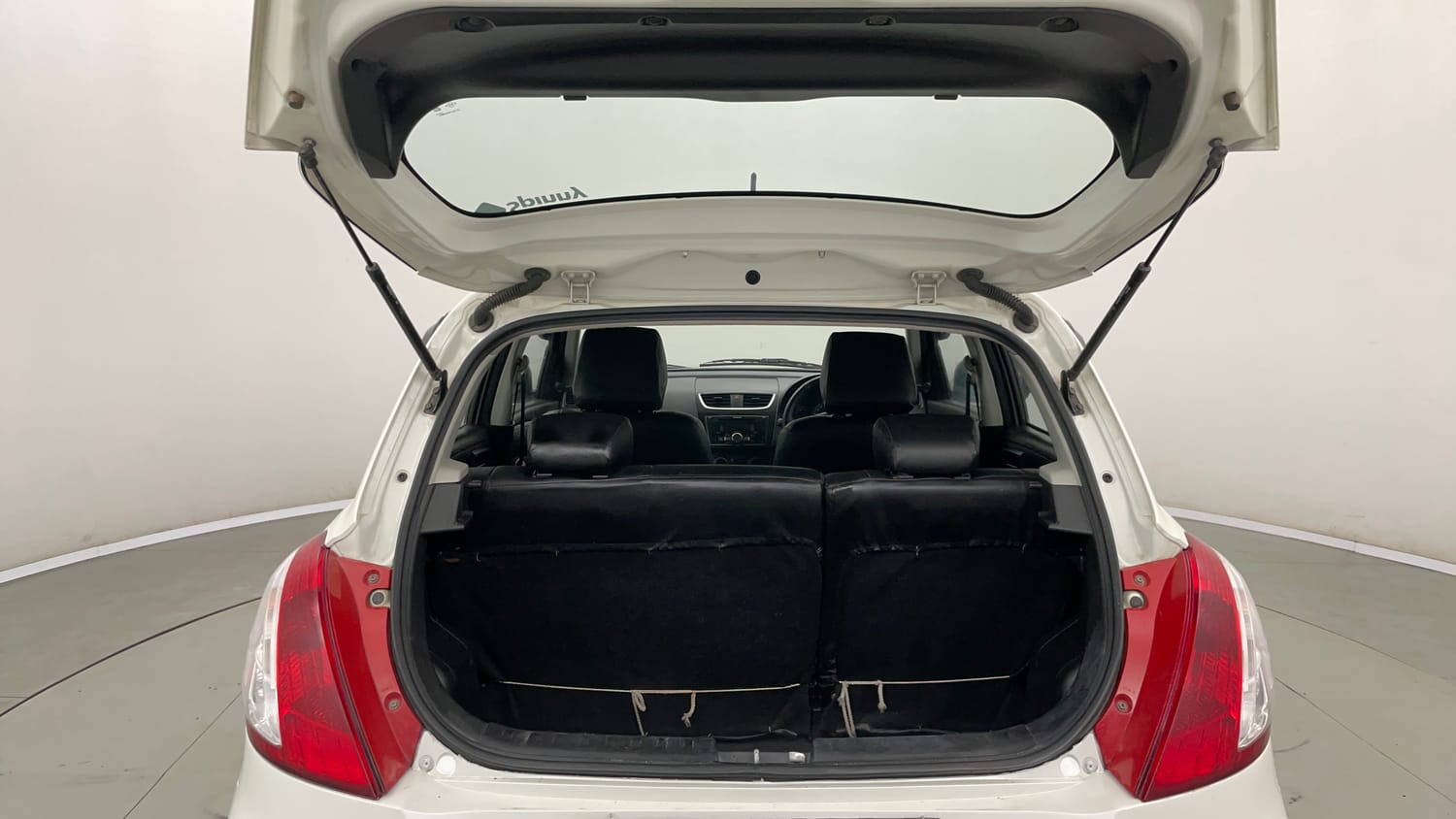 Used 2016 Maruti Suzuki Swift Lxi (O) Petrol Manual interior DICKY INSIDE VIEW