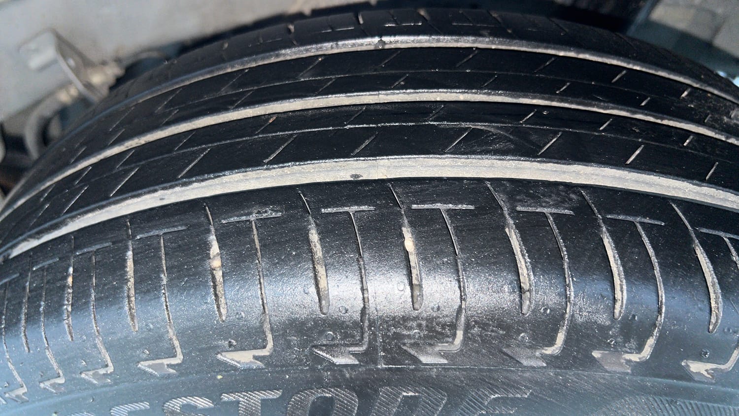Used 2023 Honda Amaze S 1.2 Petrol CVT Petrol Automatic tyres LEFT REAR TYRE TREAD VIEW
