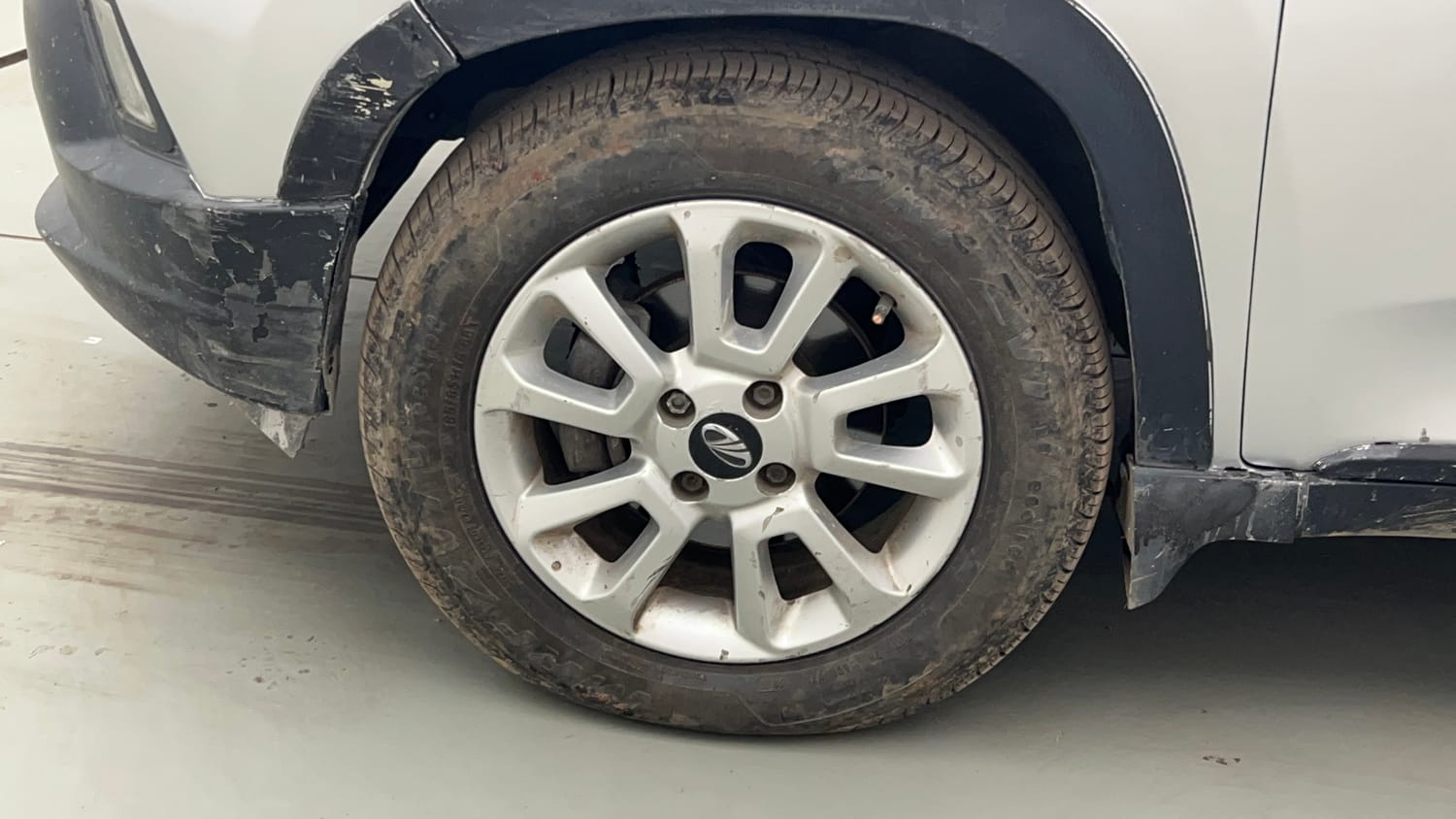 Used 2019 Mahindra KUV100 K8 D 6 STR Diesel Manual tyres LEFT FRONT TYRE RIM VIEW