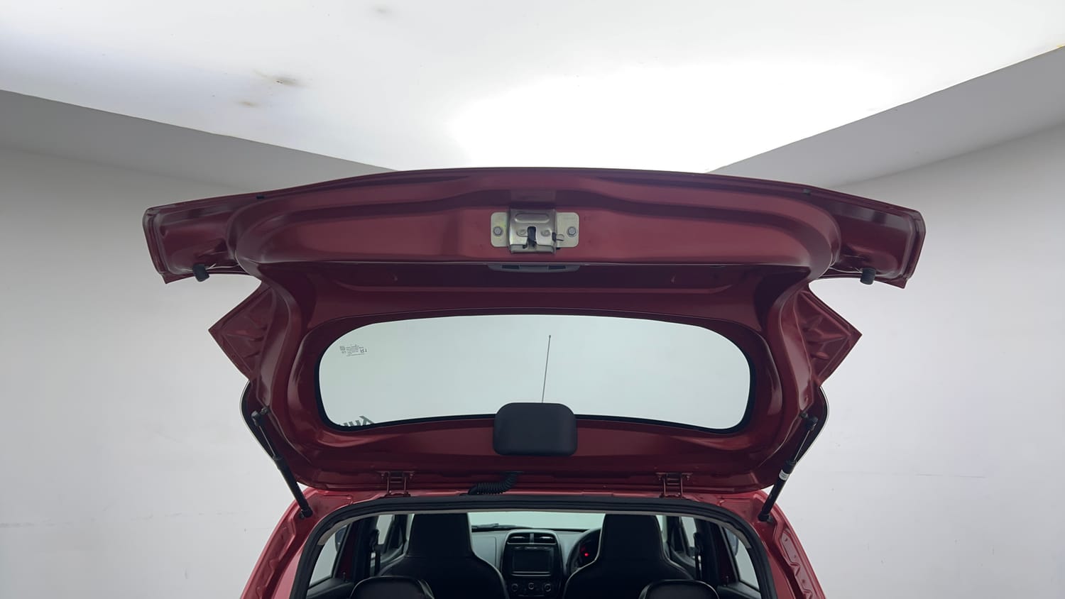 2019 Renault Kwid 1.0 RXT AMT Opt-24