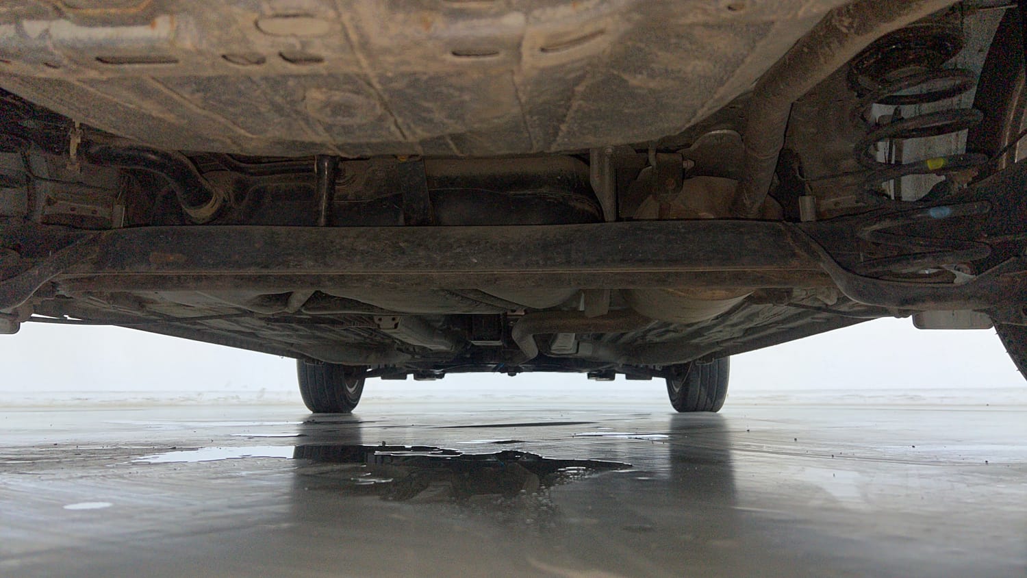 Used 2023 Honda Amaze S 1.2 Petrol CVT Petrol Automatic extra REAR UNDERBODY VIEW (TAKEN FROM REAR)