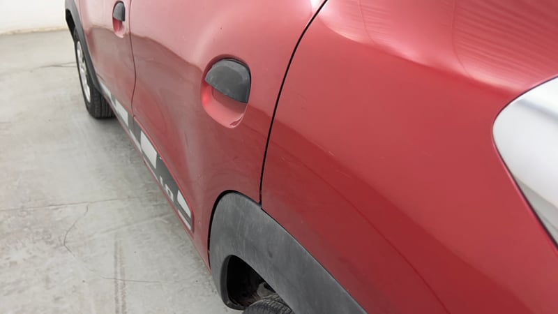 Used 2016 Renault Kwid 1.0 RXT Petrol Manual dents MINOR SCRATCH