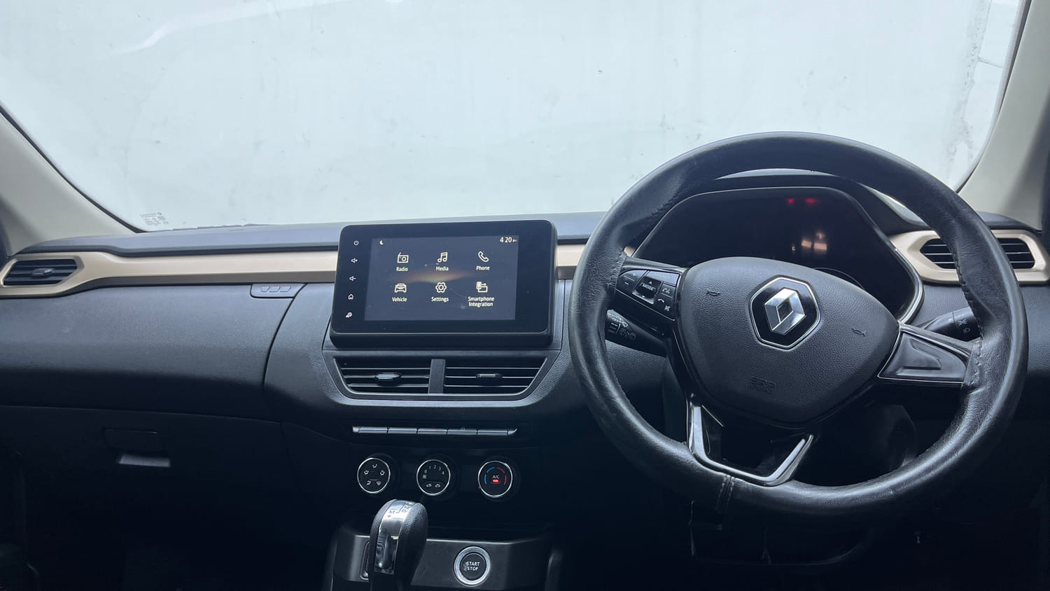 Used 2024 Renault Kiger RXT AMT Petrol Automatic interior DASHBOARD VIEW