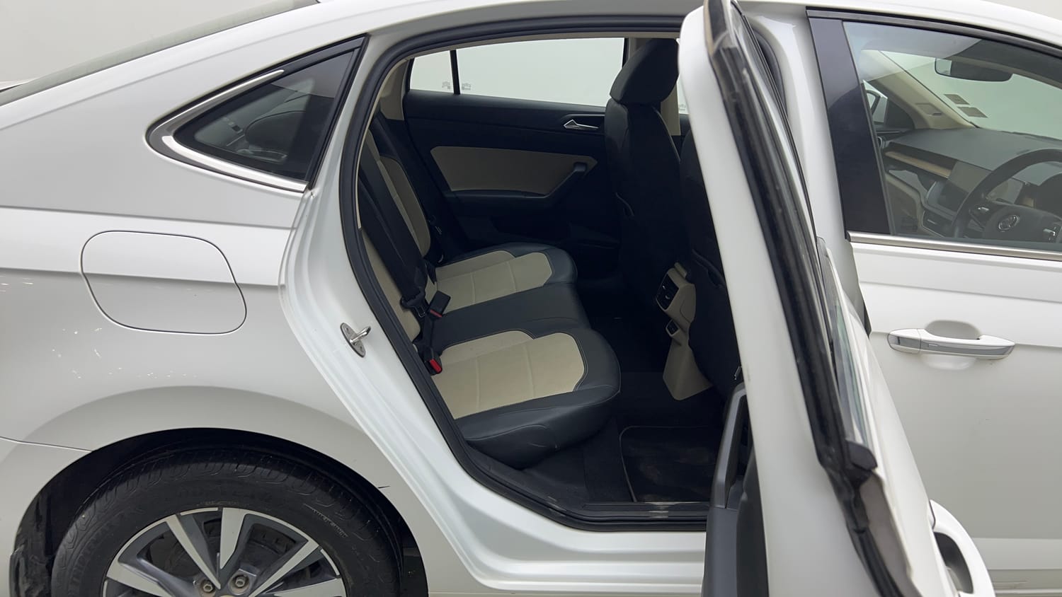2022 Skoda Slavia Style 1.5L TSI MT-18