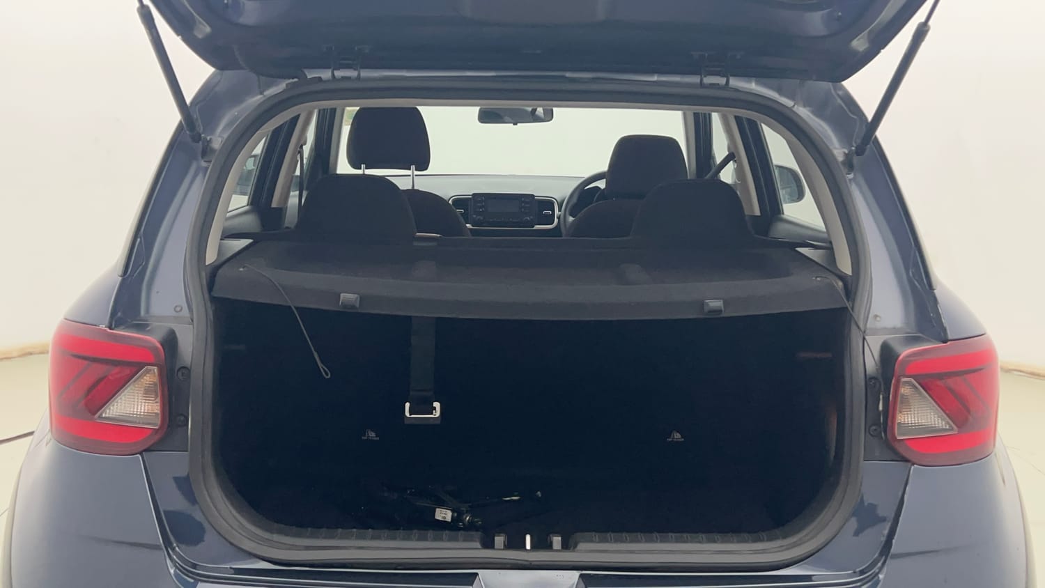 Used 2019 hyundai Venue S 1.0 Turbo Petrol Petrol Manual interior DICKY INSIDE VIEW