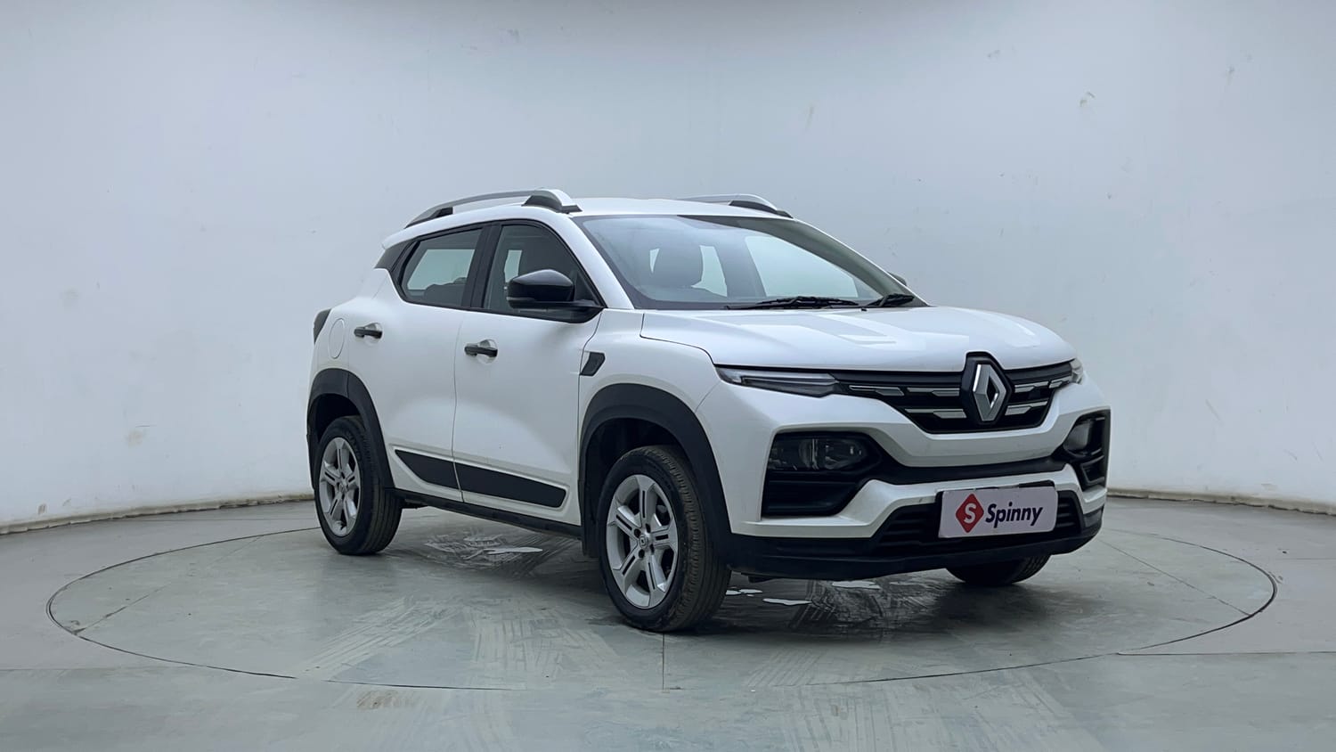 Used 2024 Renault Kiger RXT AMT Petrol Automatic exterior RIGHT FRONT CORNER VIEW