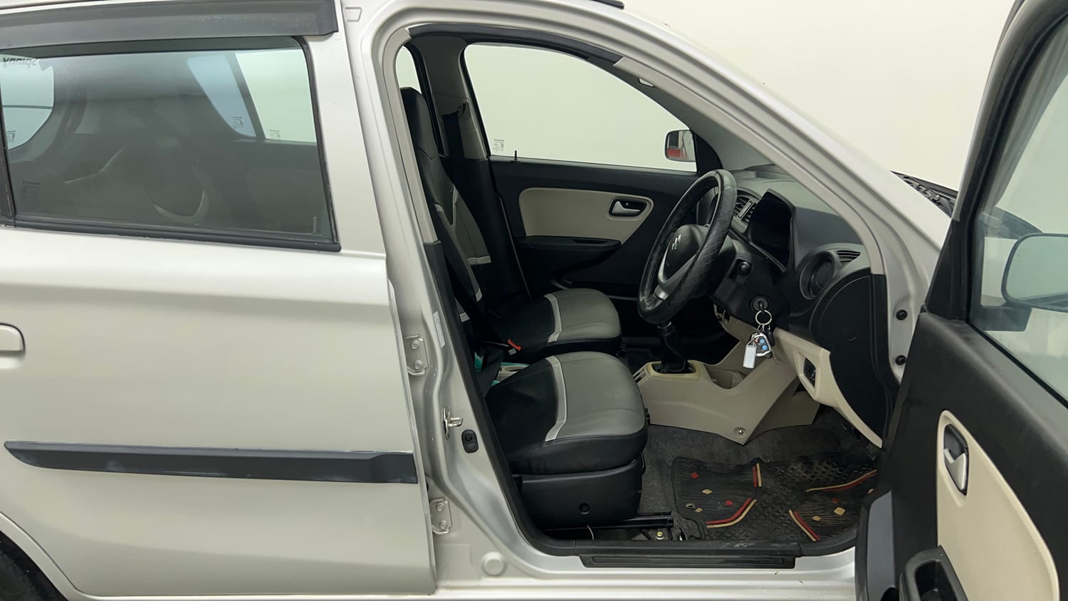 Used 2021 Maruti Suzuki Alto 800 LXi Petrol Manual interior RIGHT SIDE FRONT DOOR CABIN VIEW