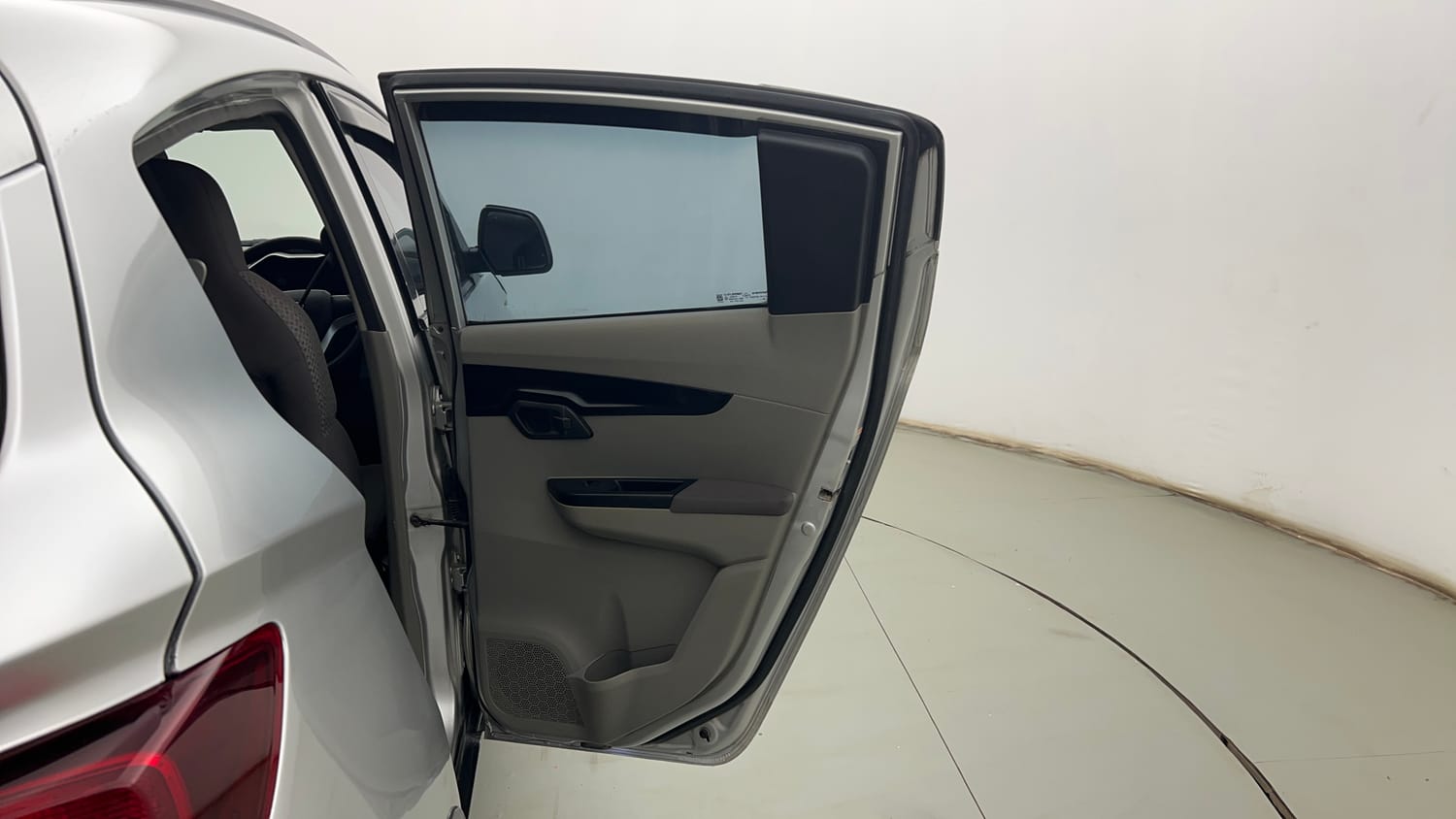 Used 2019 Mahindra KUV100 K8 D 6 STR Diesel Manual interior RIGHT REAR DOOR OPEN VIEW