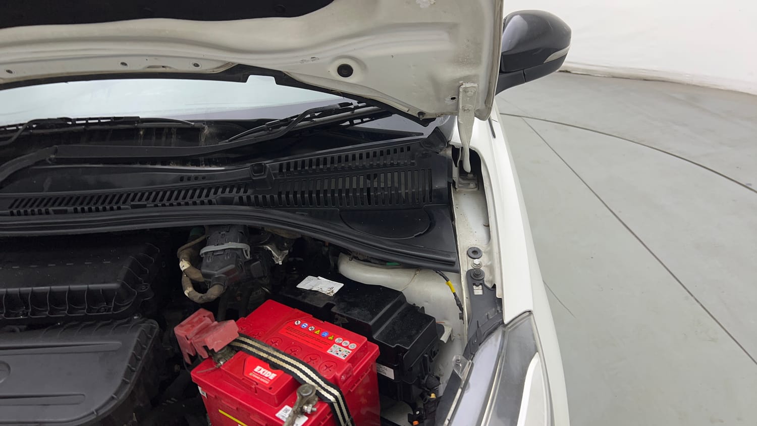 Used 2022 Tata Tiago XZ Plus CNG Cng Manual engine ENGINE LEFT SIDE HINGE & APRON VIEW
