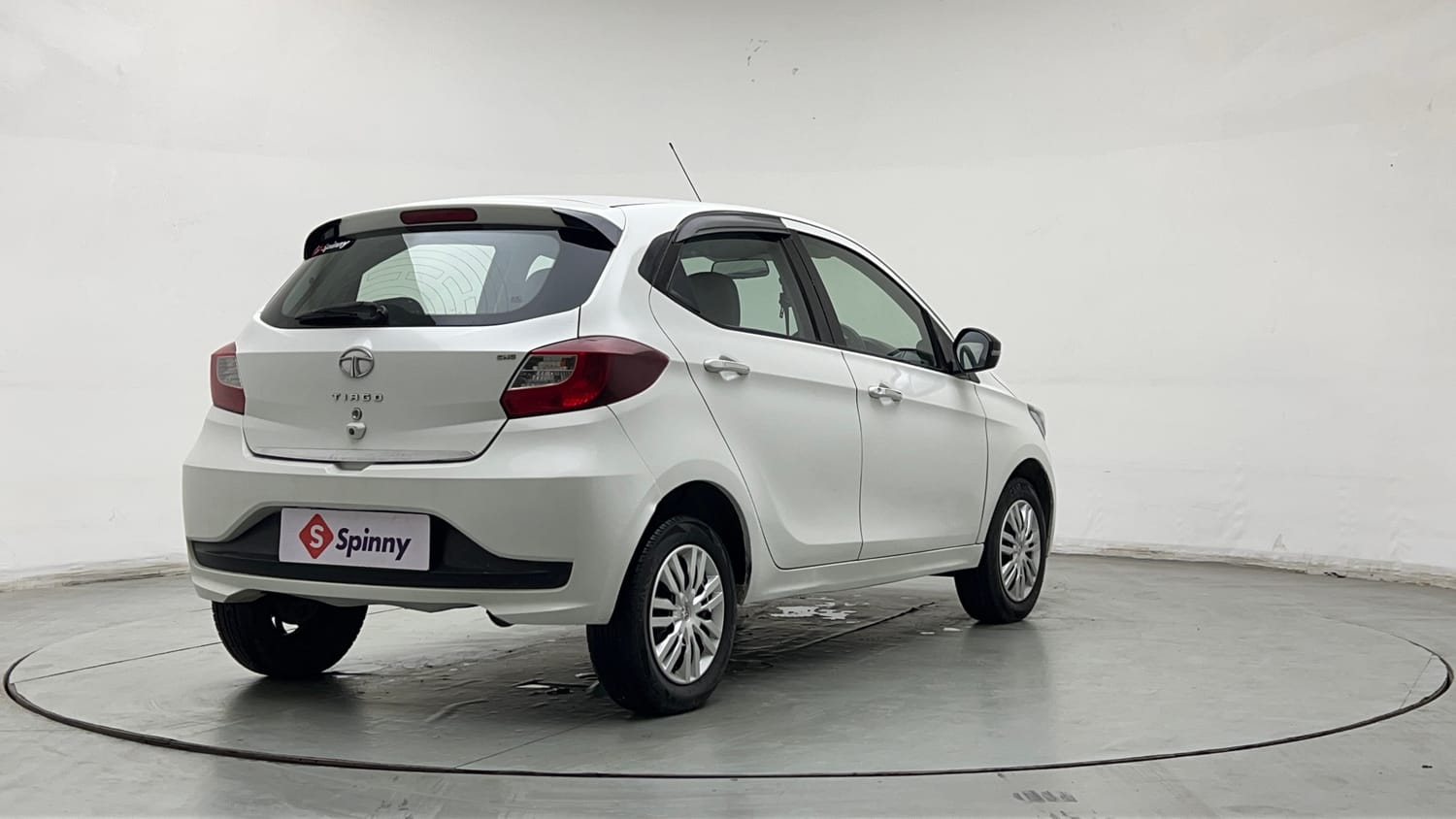 Used 2022 Tata Tiago XZ Plus CNG Cng Manual exterior RIGHT REAR CORNER VIEW