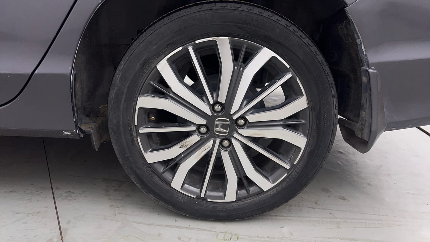 Used 2018 Honda City VX Petrol Petrol Manual tyres LEFT REAR TYRE RIM VIEW