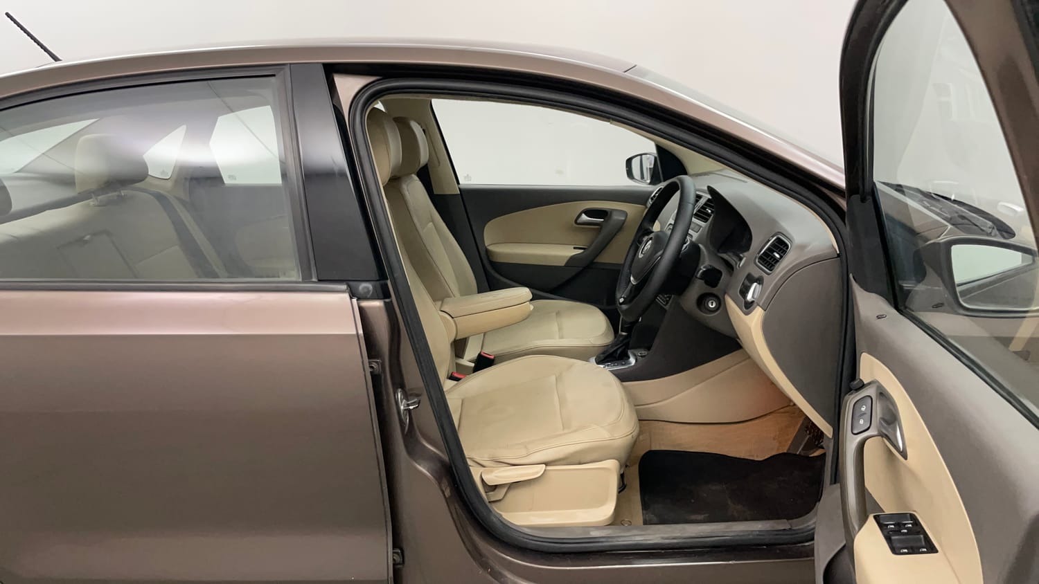 Used 2015 Volkswagen Vento Highline Diesel AT Diesel Automatic interior RIGHT SIDE FRONT DOOR CABIN VIEW