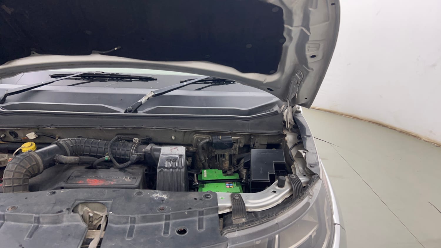 Used 2019 Mahindra KUV100 K8 D 6 STR Diesel Manual engine ENGINE LEFT SIDE HINGE & APRON VIEW