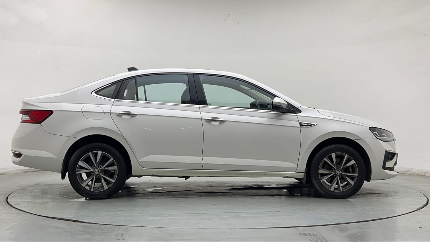 2022 Skoda Slavia Style 1.5L TSI MT-5