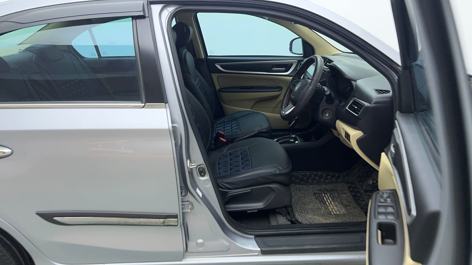 Used 2023 Honda Amaze S 1.2 Petrol CVT Petrol Automatic interior RIGHT SIDE FRONT DOOR CABIN VIEW