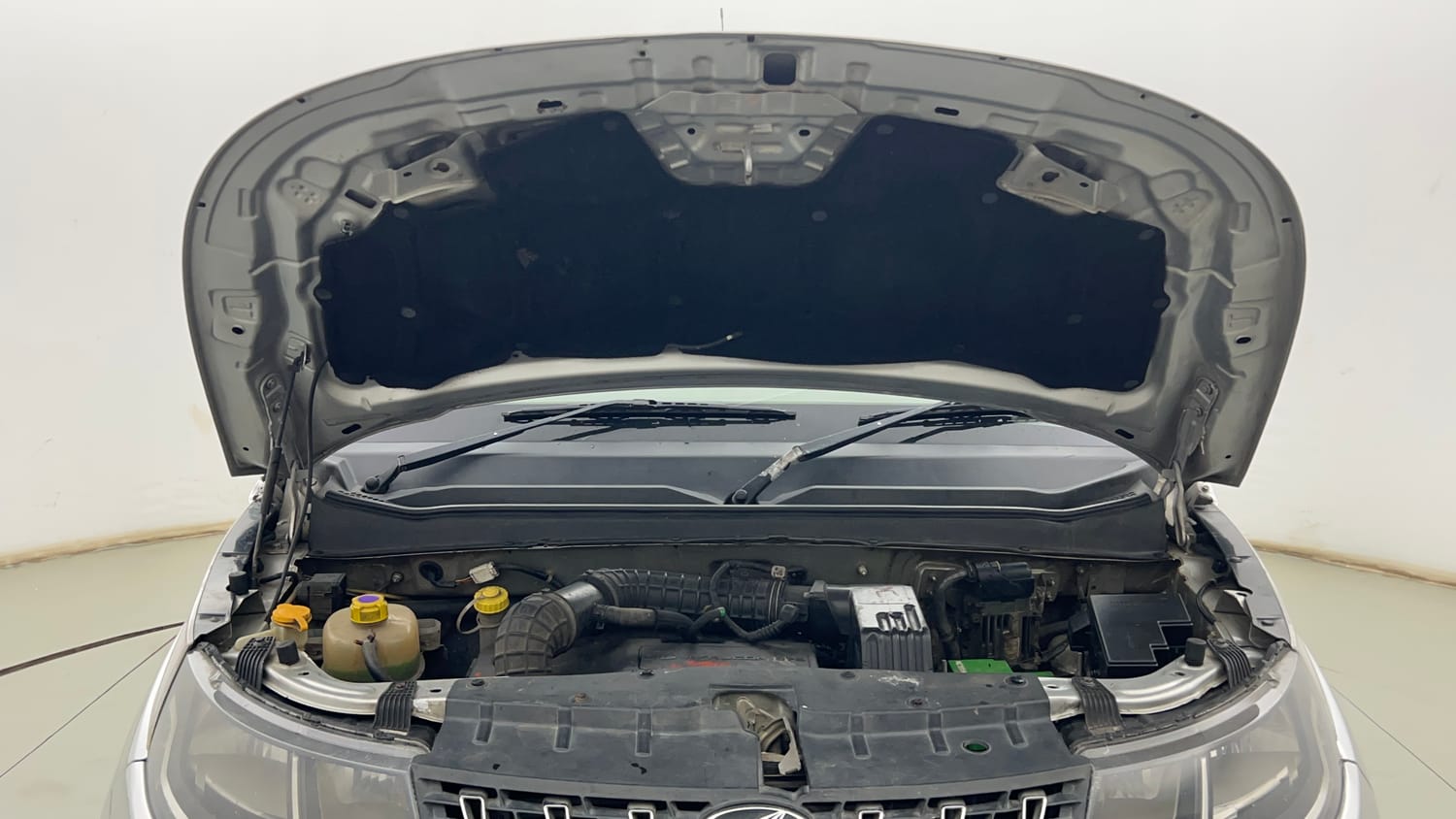 Used 2019 Mahindra KUV100 K8 D 6 STR Diesel Manual engine ENGINE & BONNET OPEN FRONT VIEW