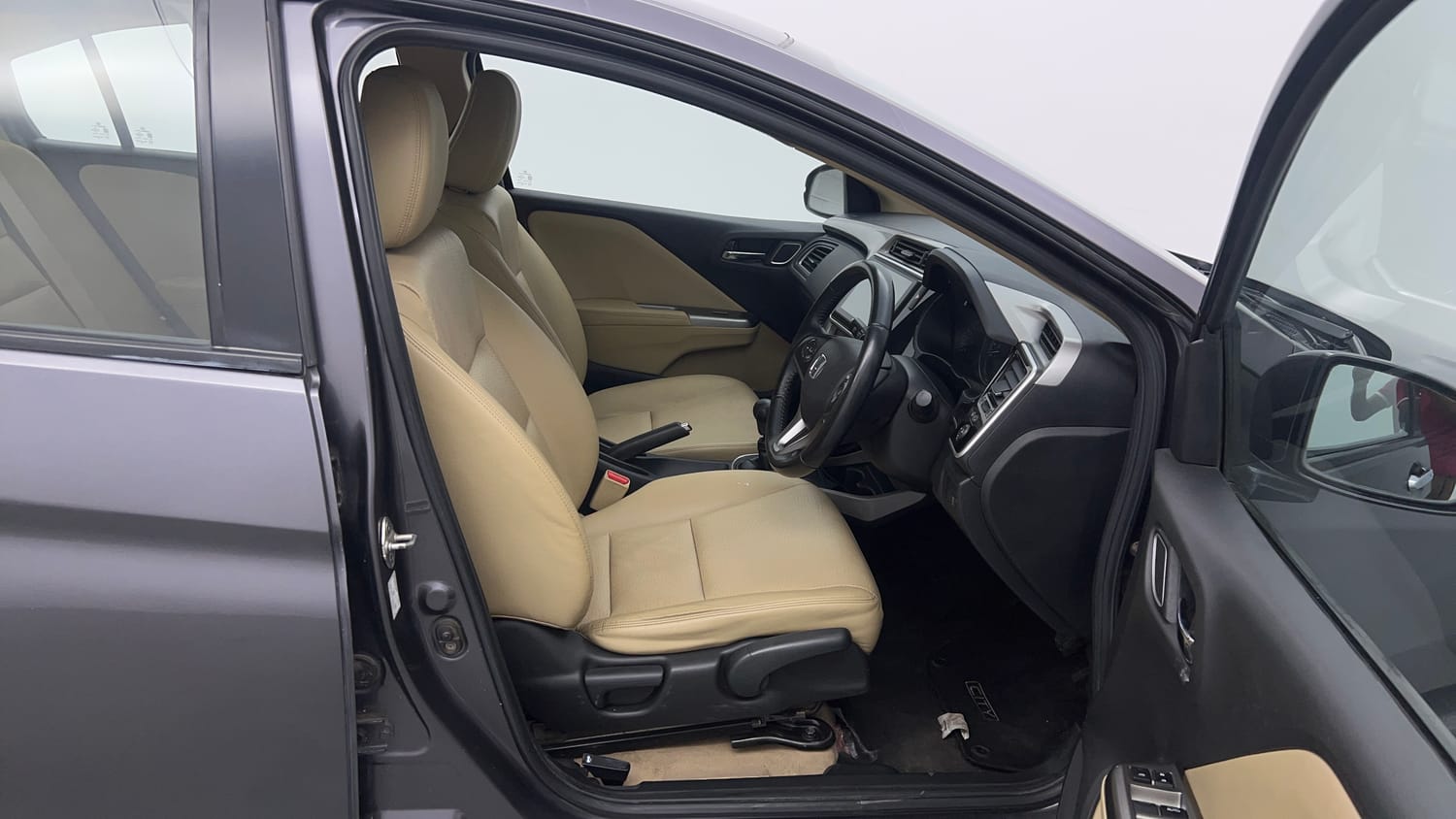 Used 2018 Honda City VX Petrol Petrol Manual interior RIGHT SIDE FRONT DOOR CABIN VIEW