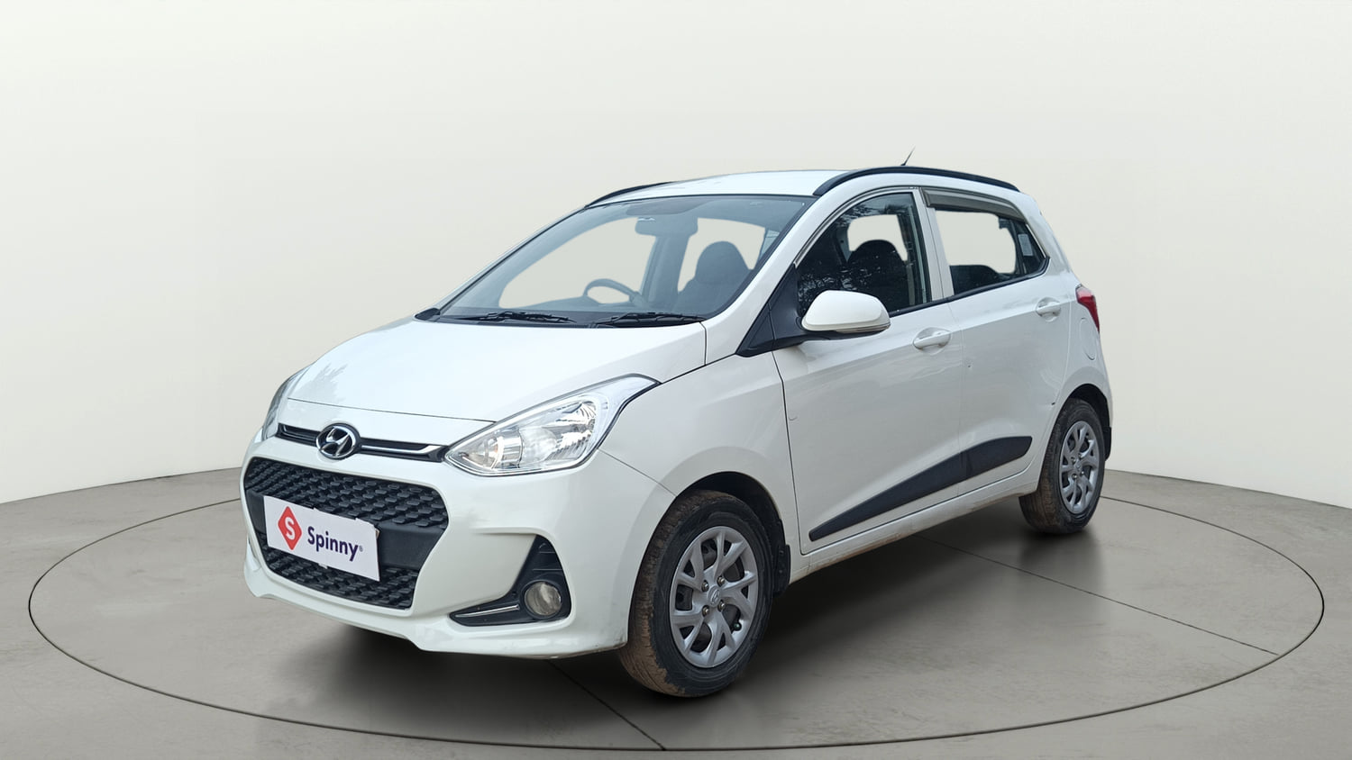 Used 2018 Hyundai Grand i10 Sportz 1.2 Kappa VTVT Petrol Manual exterior LEFT FRONT CORNER VIEW